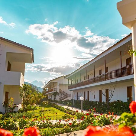 Hotel Agustos Urubamba Bagian luar foto