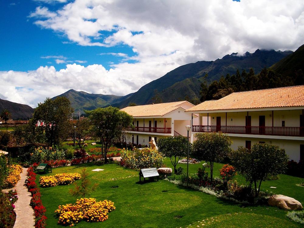 Hotel Agustos Urubamba Bagian luar foto