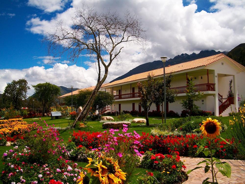 Hotel Agustos Urubamba Bagian luar foto