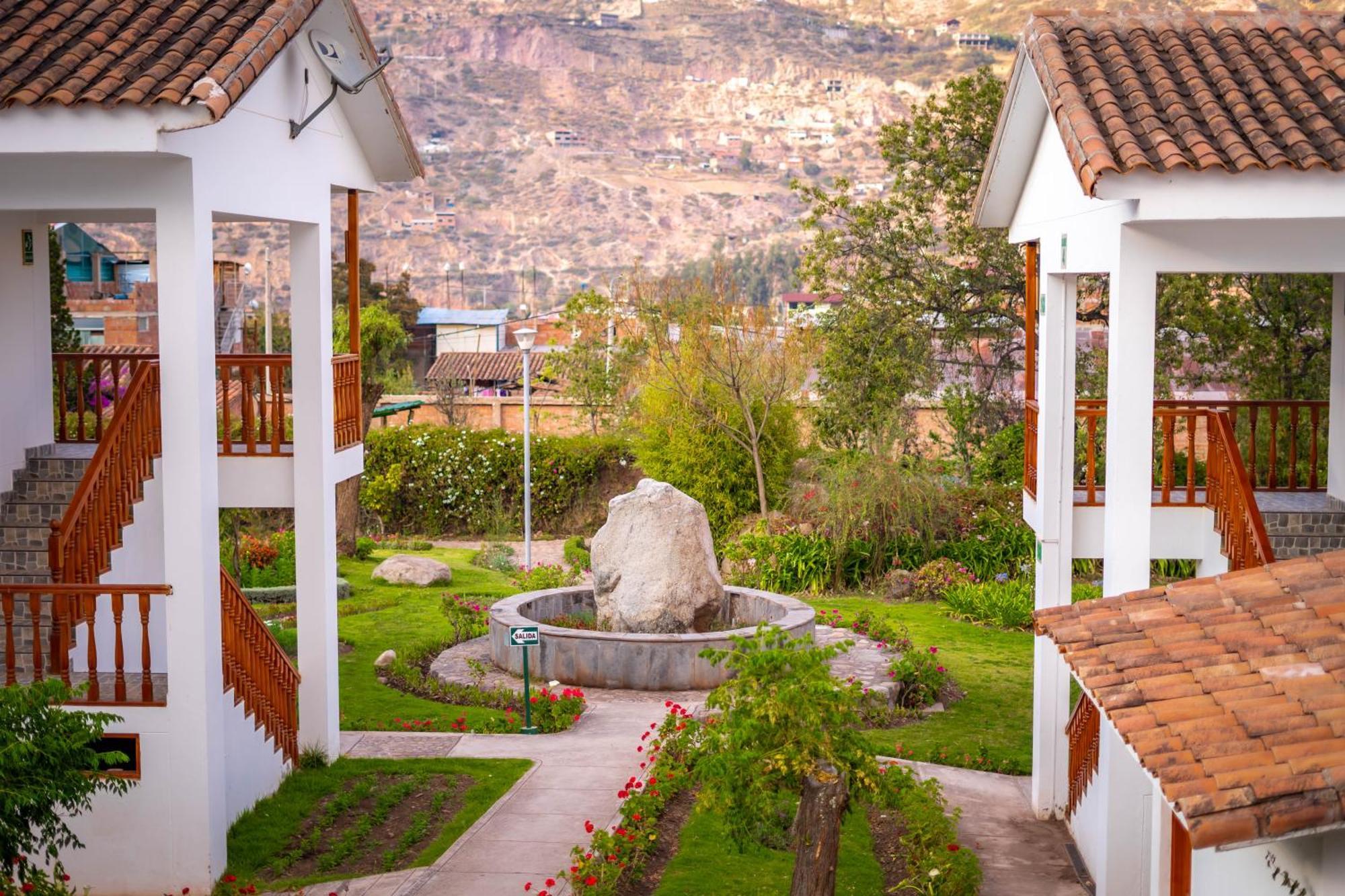 Hotel Agustos Urubamba Bagian luar foto