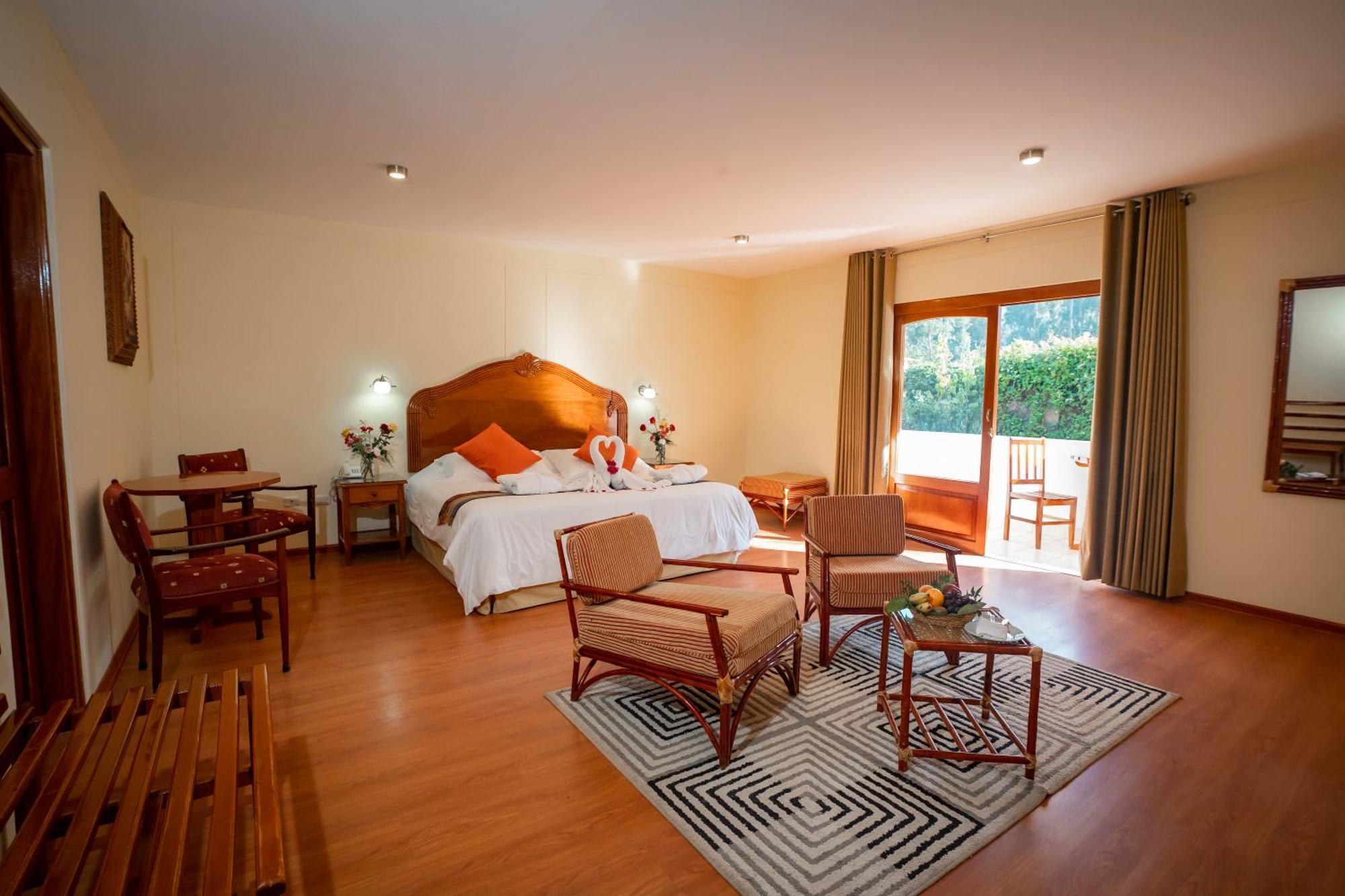 Hotel Agustos Urubamba Bagian luar foto
