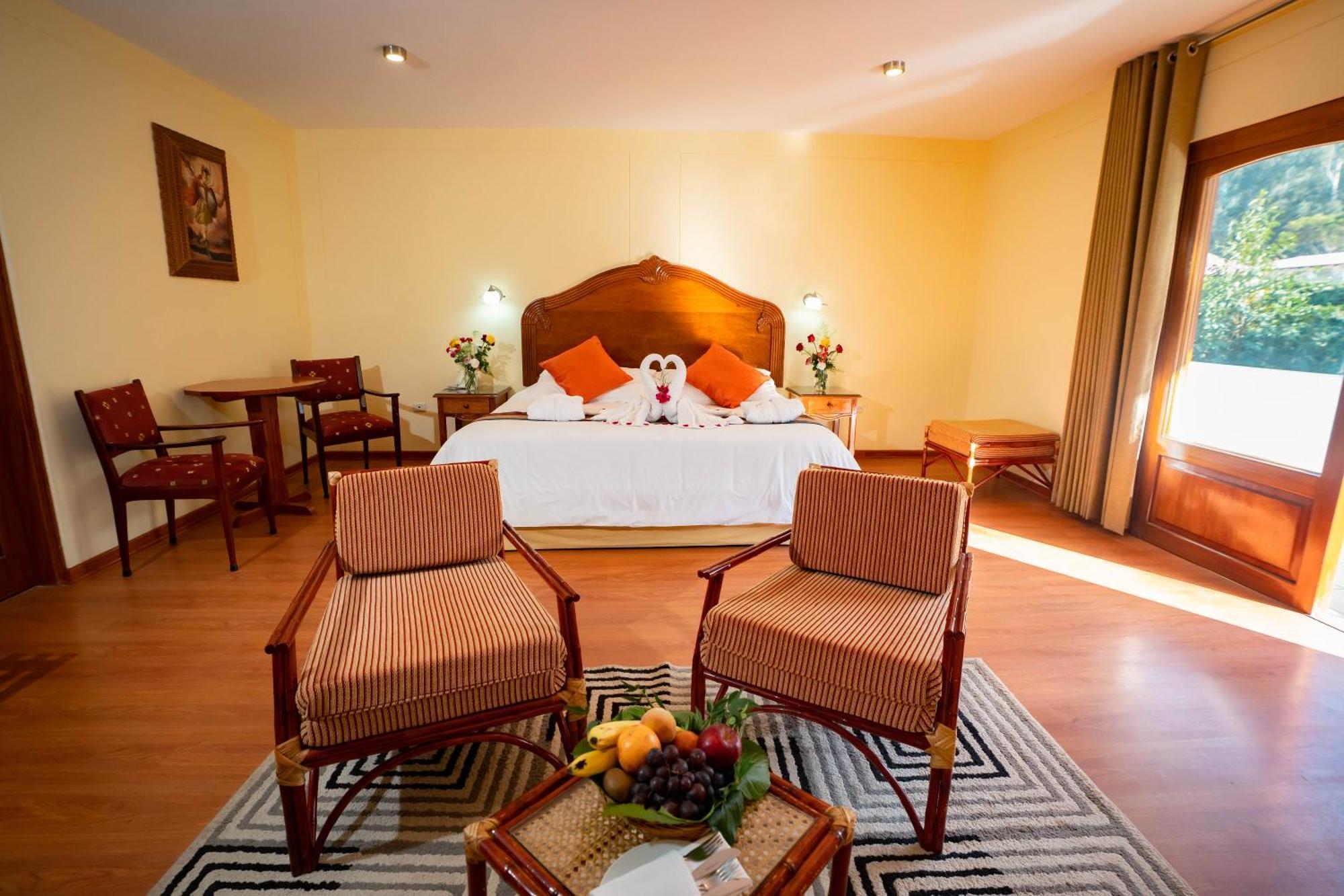 Hotel Agustos Urubamba Bagian luar foto