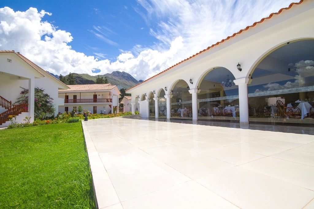 Hotel Agustos Urubamba Bagian luar foto
